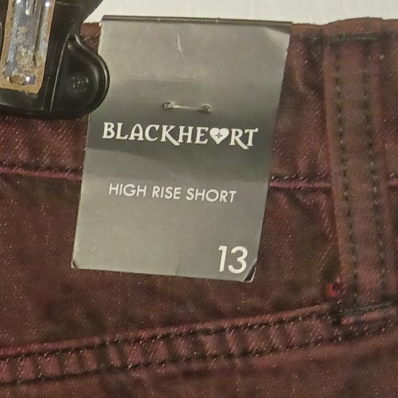New red and black denim shorts - Picture 4 of 6